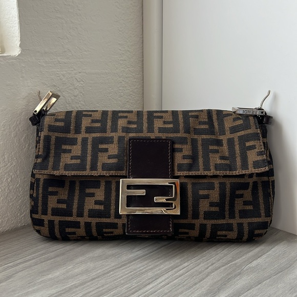 FENDI AUTH BROWN ZUCCA CANVAS BAGUETTE - Picture 1 of 12